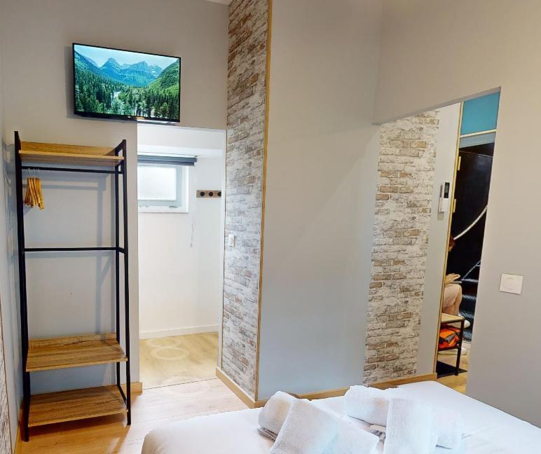 La Peniche De Fabrice Avec Jacuzzi Privatif Apartman Strasbourg Szoba fotó