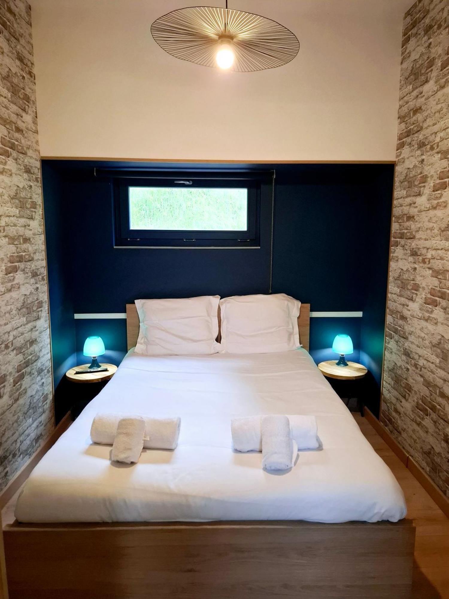 La Peniche De Fabrice Avec Jacuzzi Privatif Apartman Strasbourg Szoba fotó